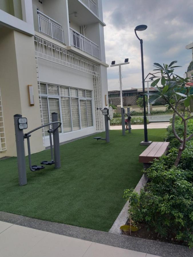 Sami'S Cradle At The Celandine Manila Exterior photo